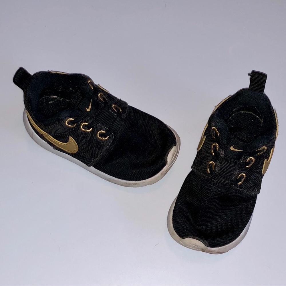 Cool lil Nike tennis, Black and Tan, 6 toddler GUC